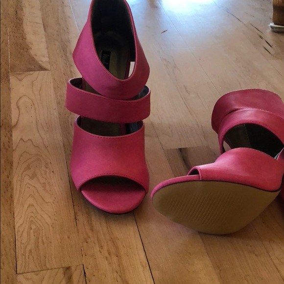 EUC Michael Antonio Jestin pink heels 5.5 - Picture 4 of 5